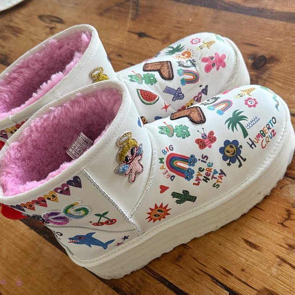 UGG Humberto Cruz Graphic Platform Boots - Picture 2 of 6